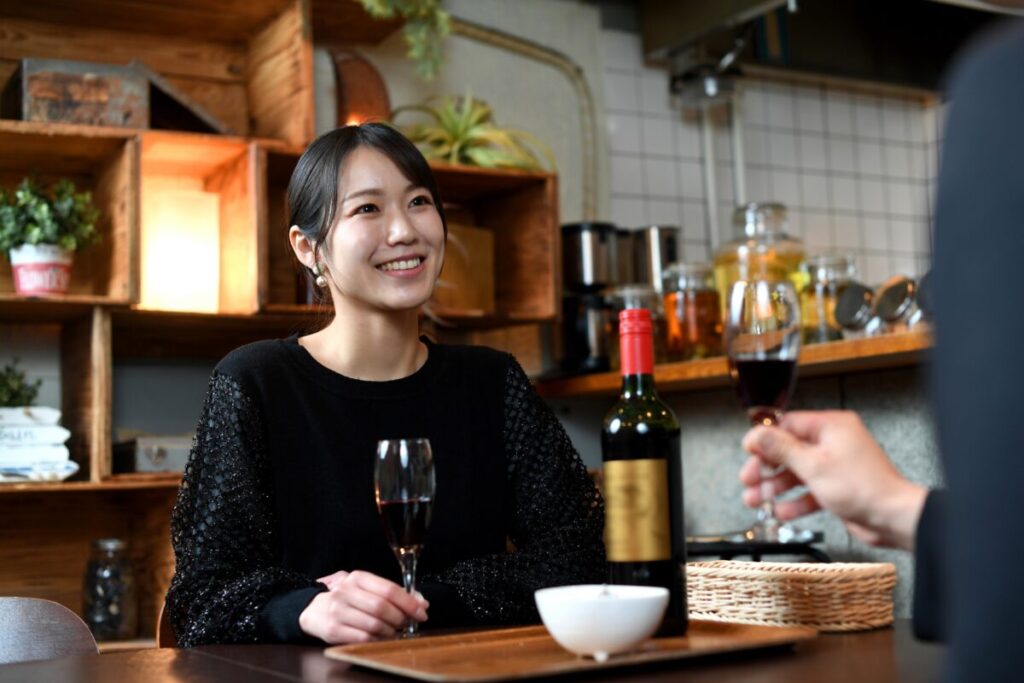 2人で飲みに行く女性心理の基本的理解